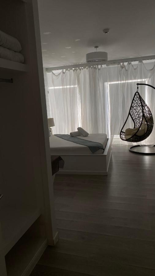 Brandao House Hostel Caparica Exterior photo